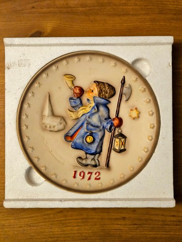 1972 hummel porcelain - m,